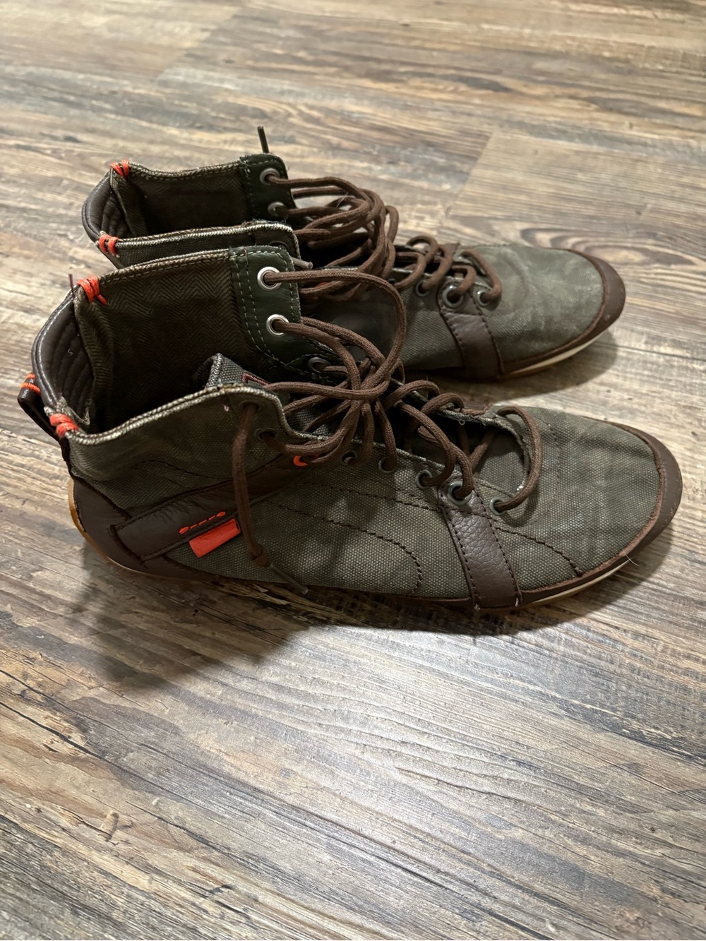 Puma Vintage High Top Sneakers $13.00 Women’s Size 7.5 Men’s Size 6